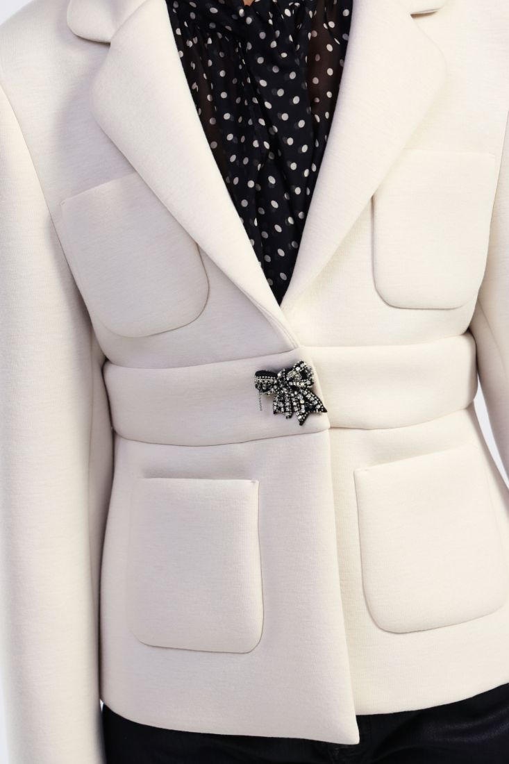 Light gray blazer with front pockets
