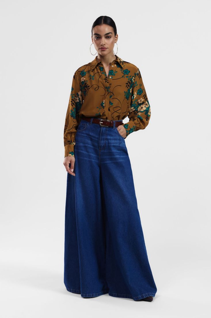 Blue highwaisted wide leg jean