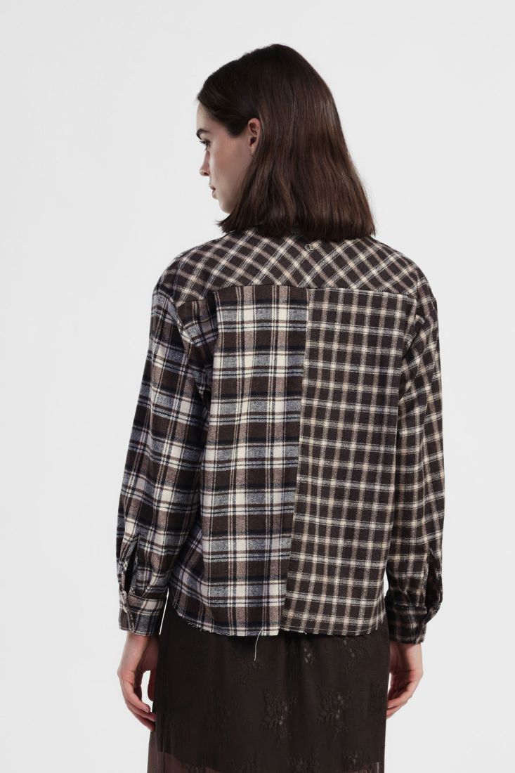 Shirt plaid pattern, classic collar, front pocket