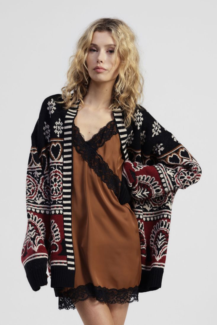 Jacquard patterned cardigan with long sleeves