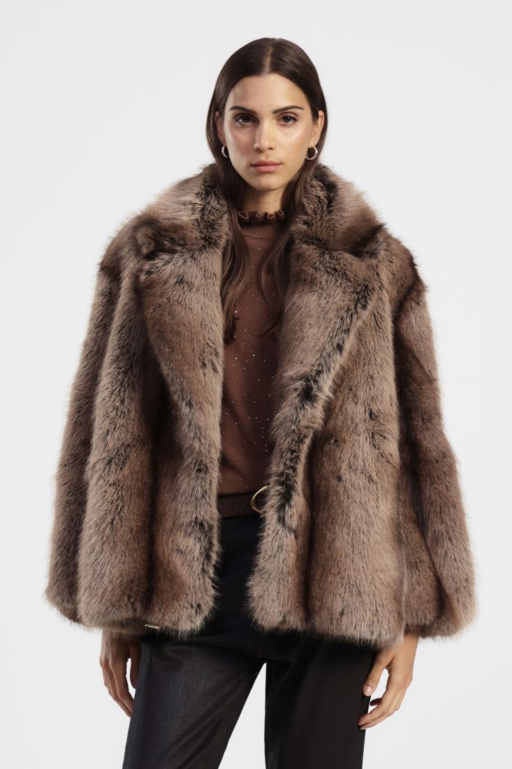 Eco fur with wide labels and volume