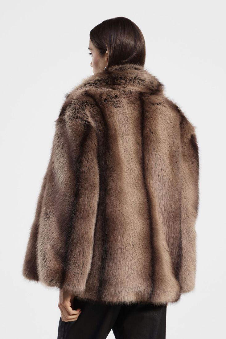 Eco fur with wide labels and volume