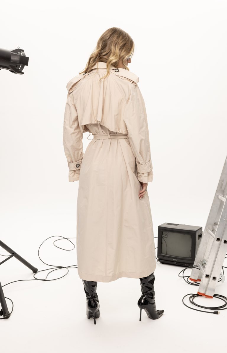 Edge beige trench coat
