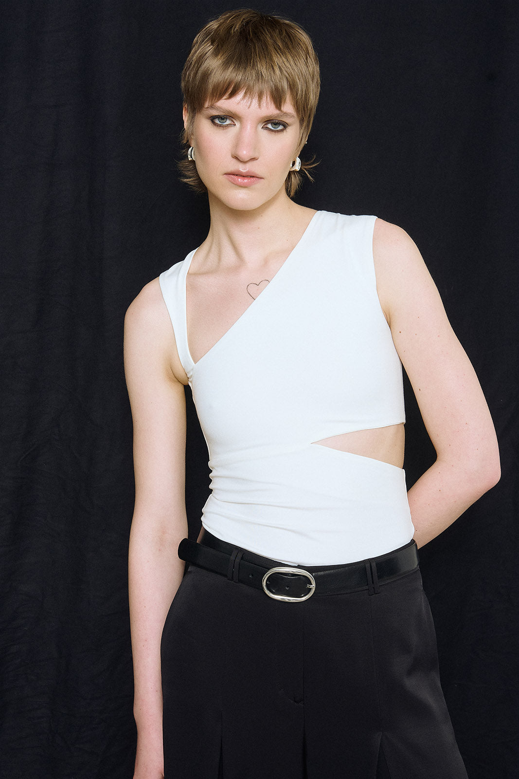 Asymmetric neck-line top
