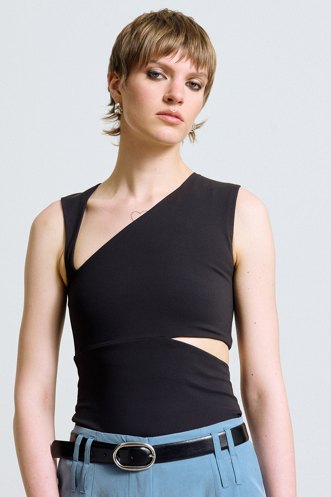 Asymmetric neck-line top