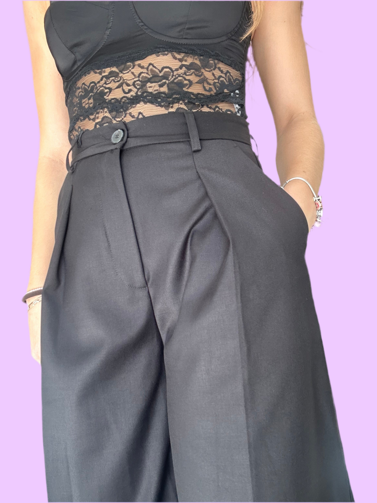 Bellow knee bermuda short
