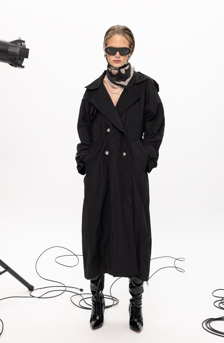 Edge beige trench coat