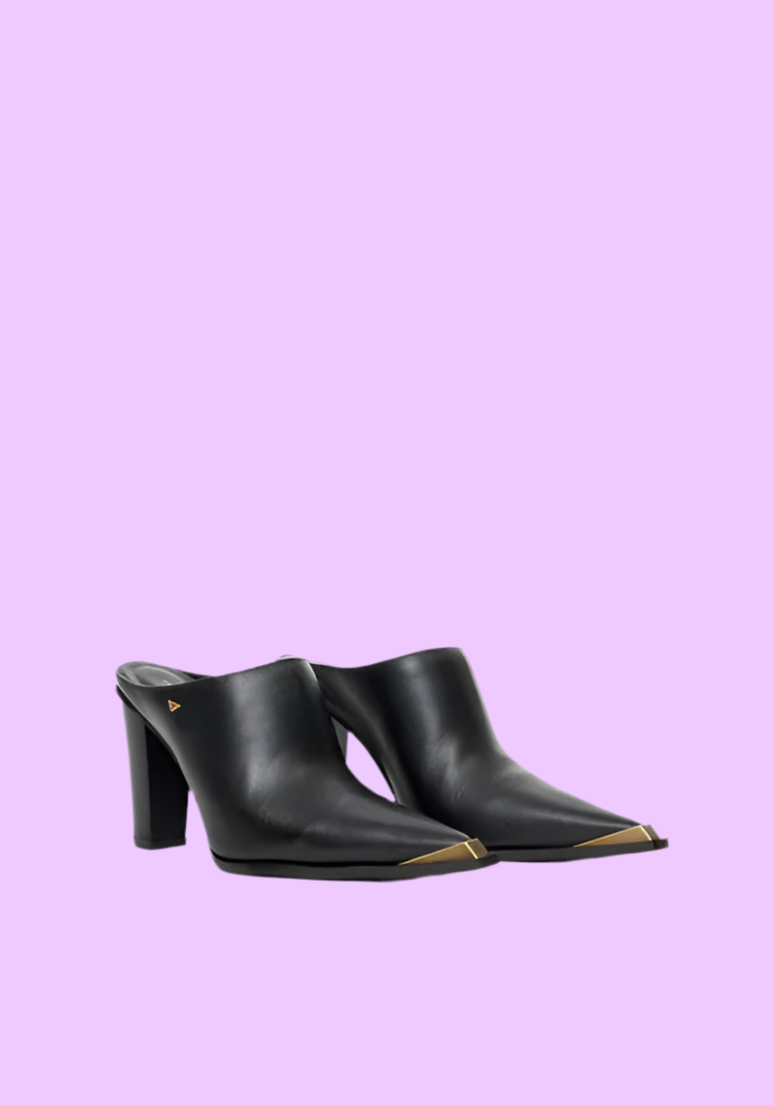 Ankle Boot with toe cap