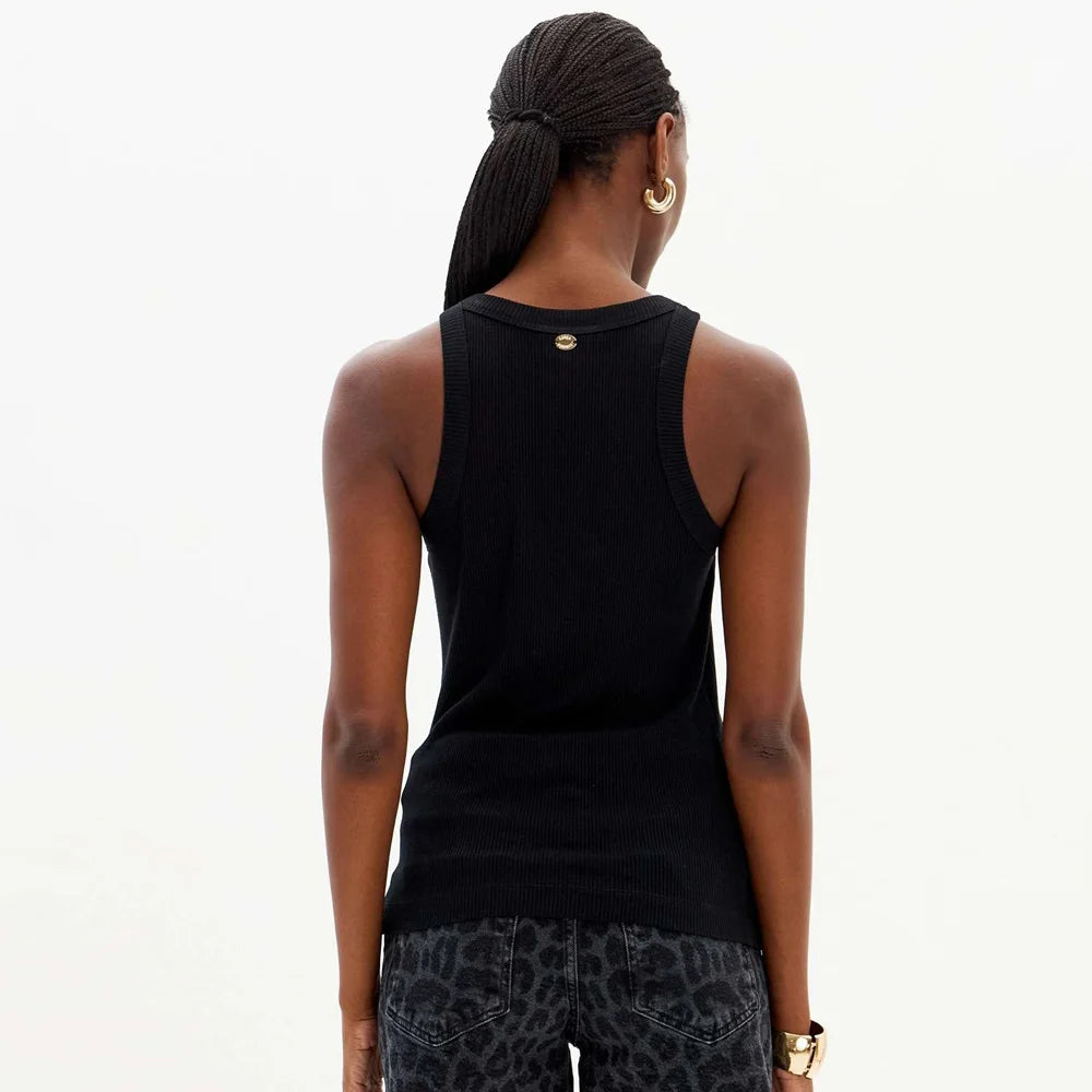 Black ribbed tank top with round neck