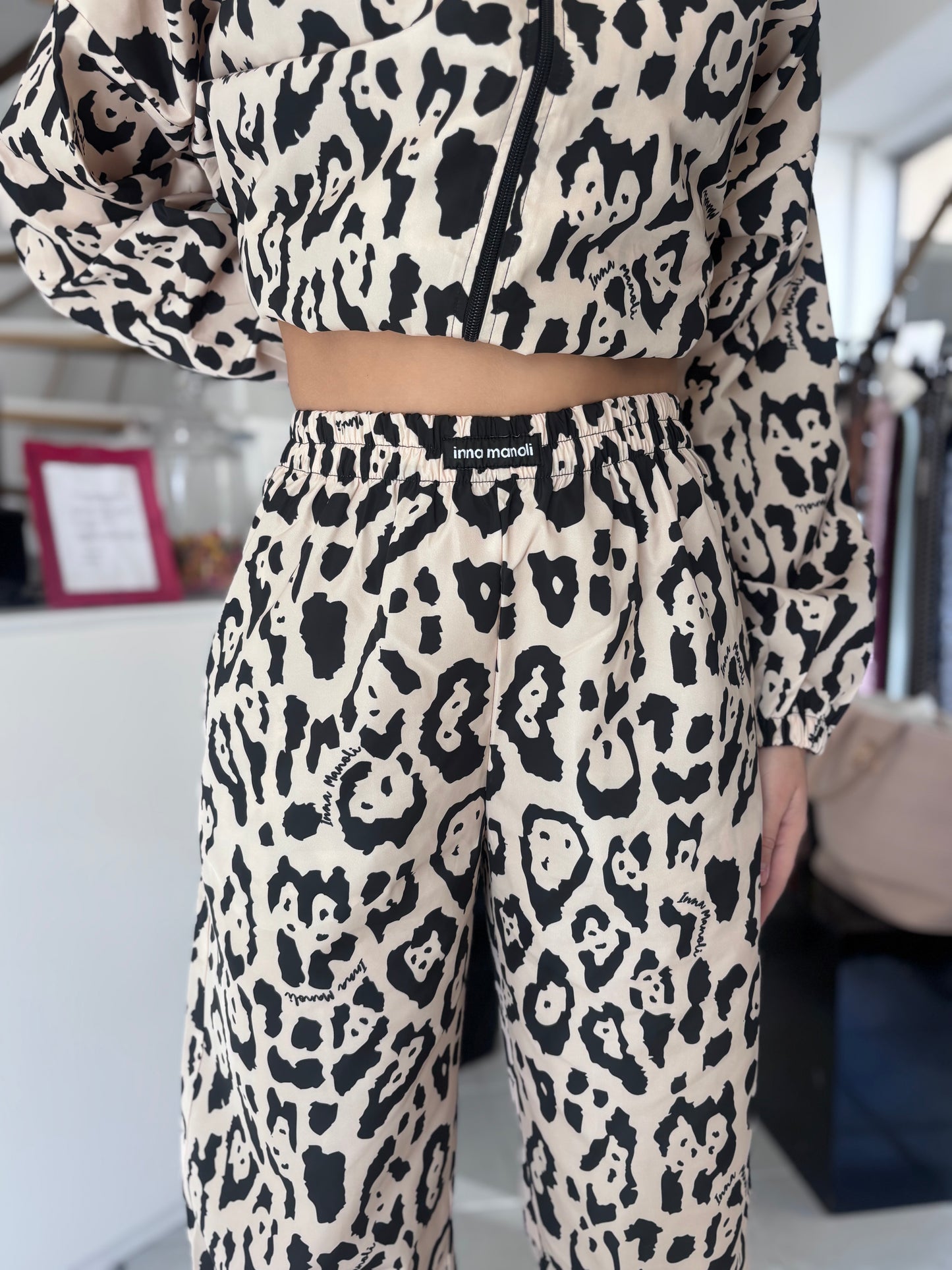 Leopard cream Inna Manoli taffeta set
