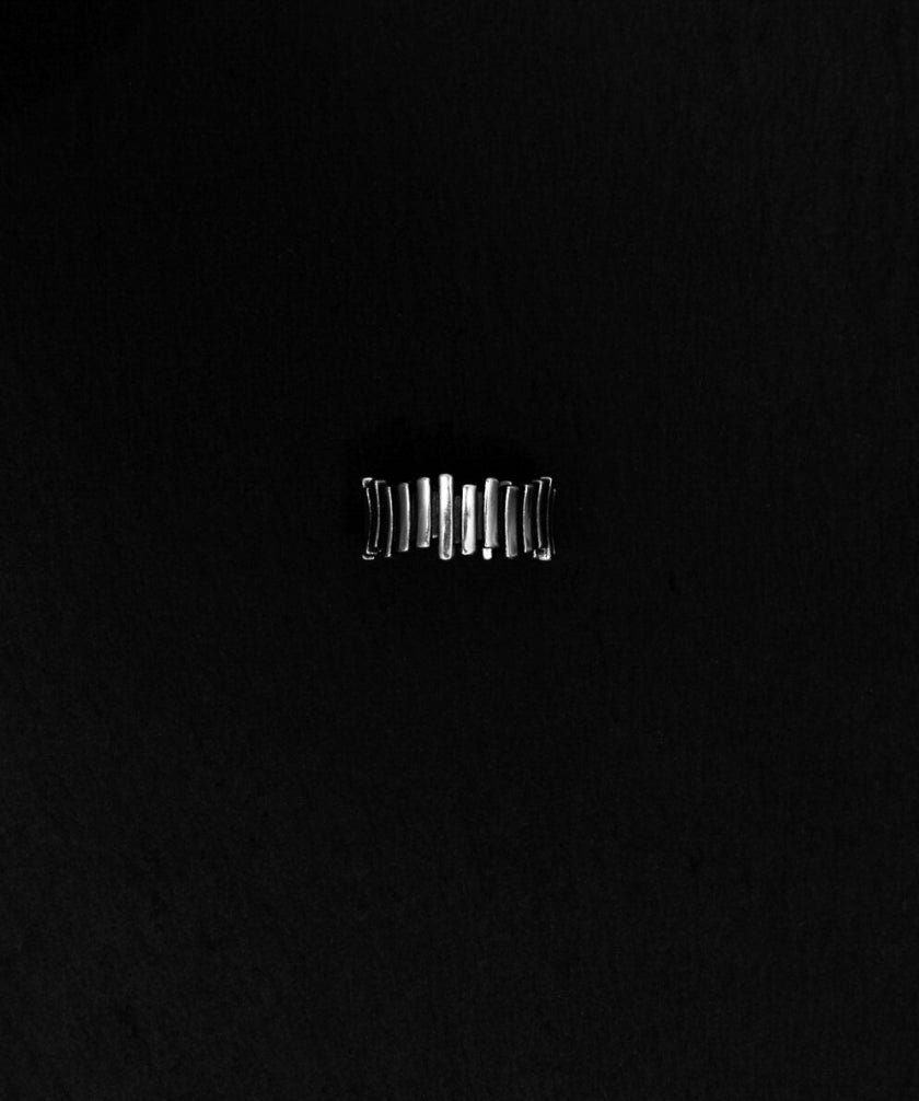 Irregular stripes ring