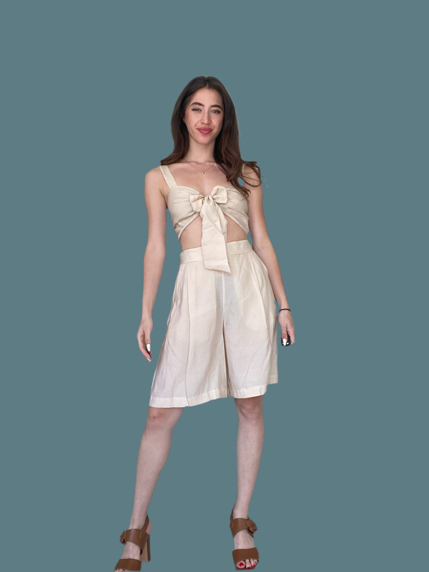 Beige bermuda