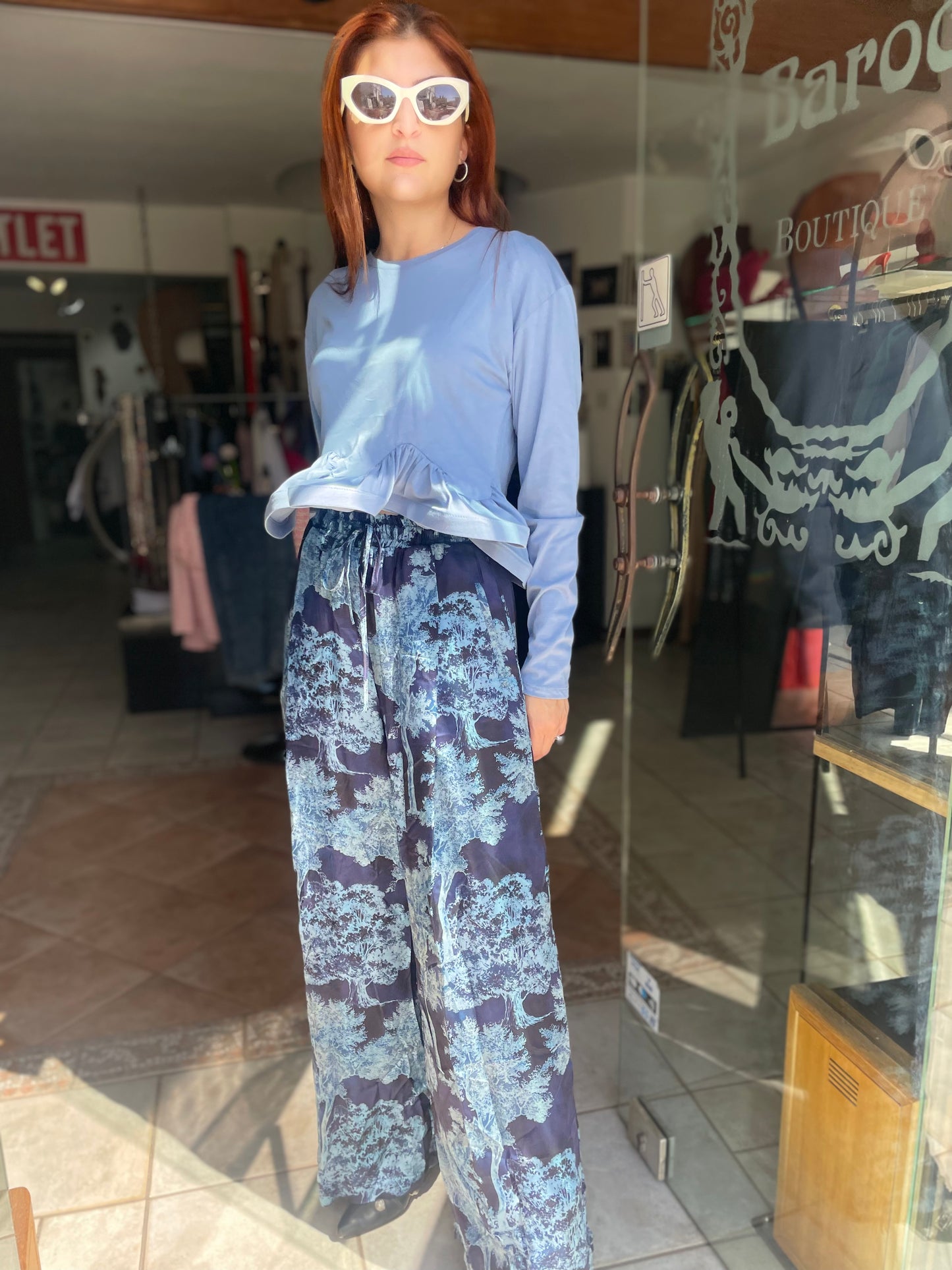 Long sleeve top with wavy hem