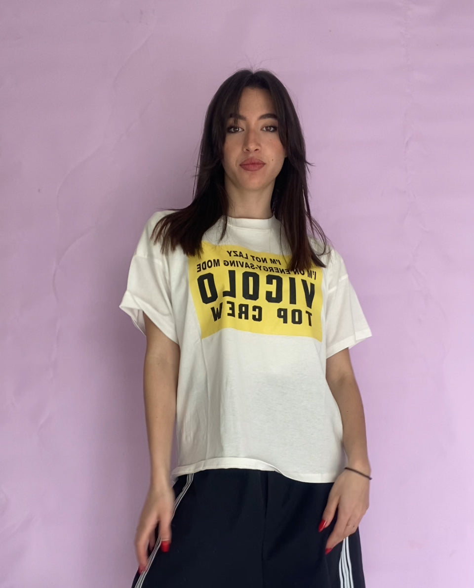Creme t-shirt with label