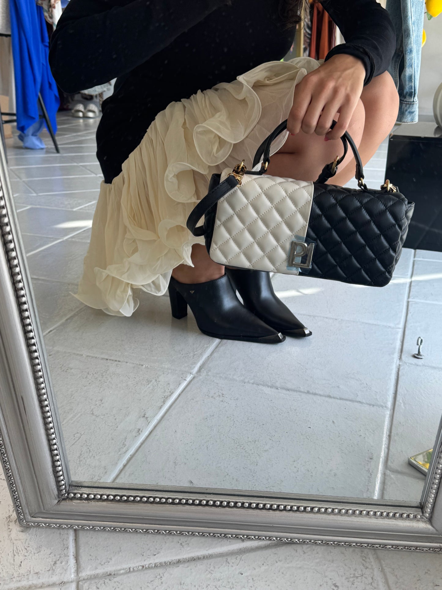 Tote bag with metallic details