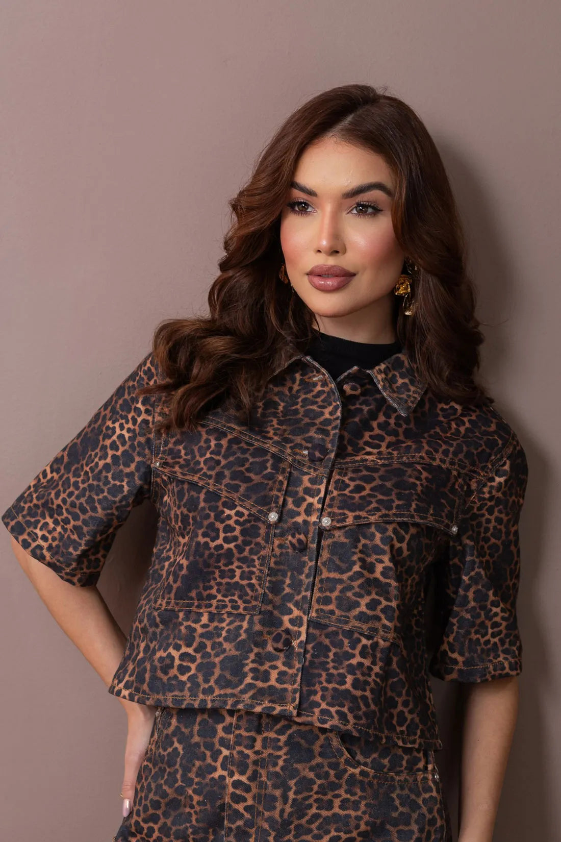 Denim crop top in leo print