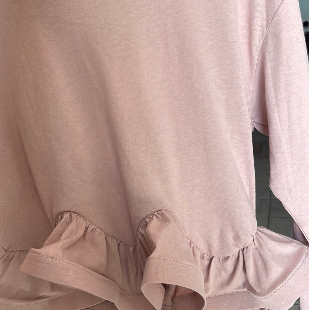 Long sleeve top with wavy hem