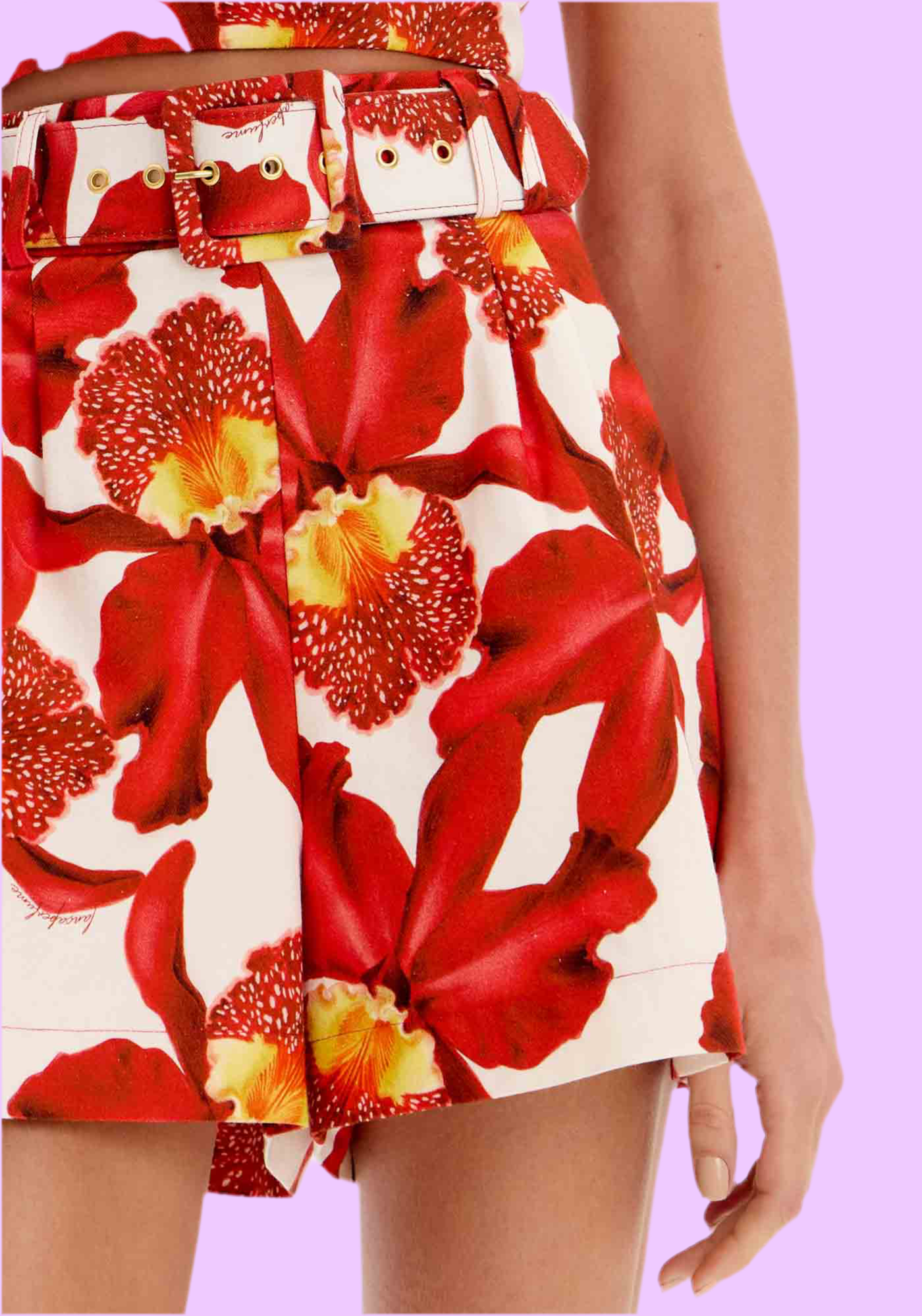 Flared short with belt