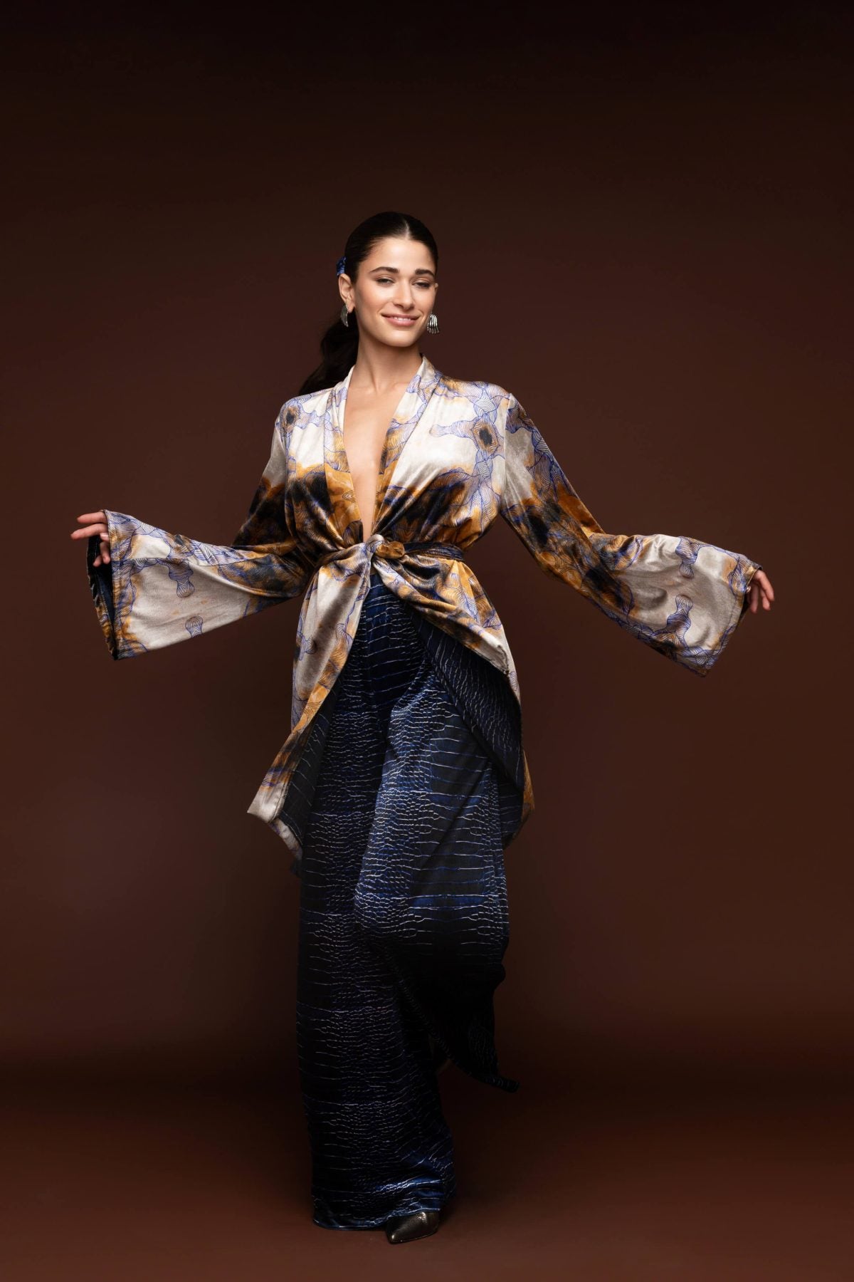 Reona velour kimono