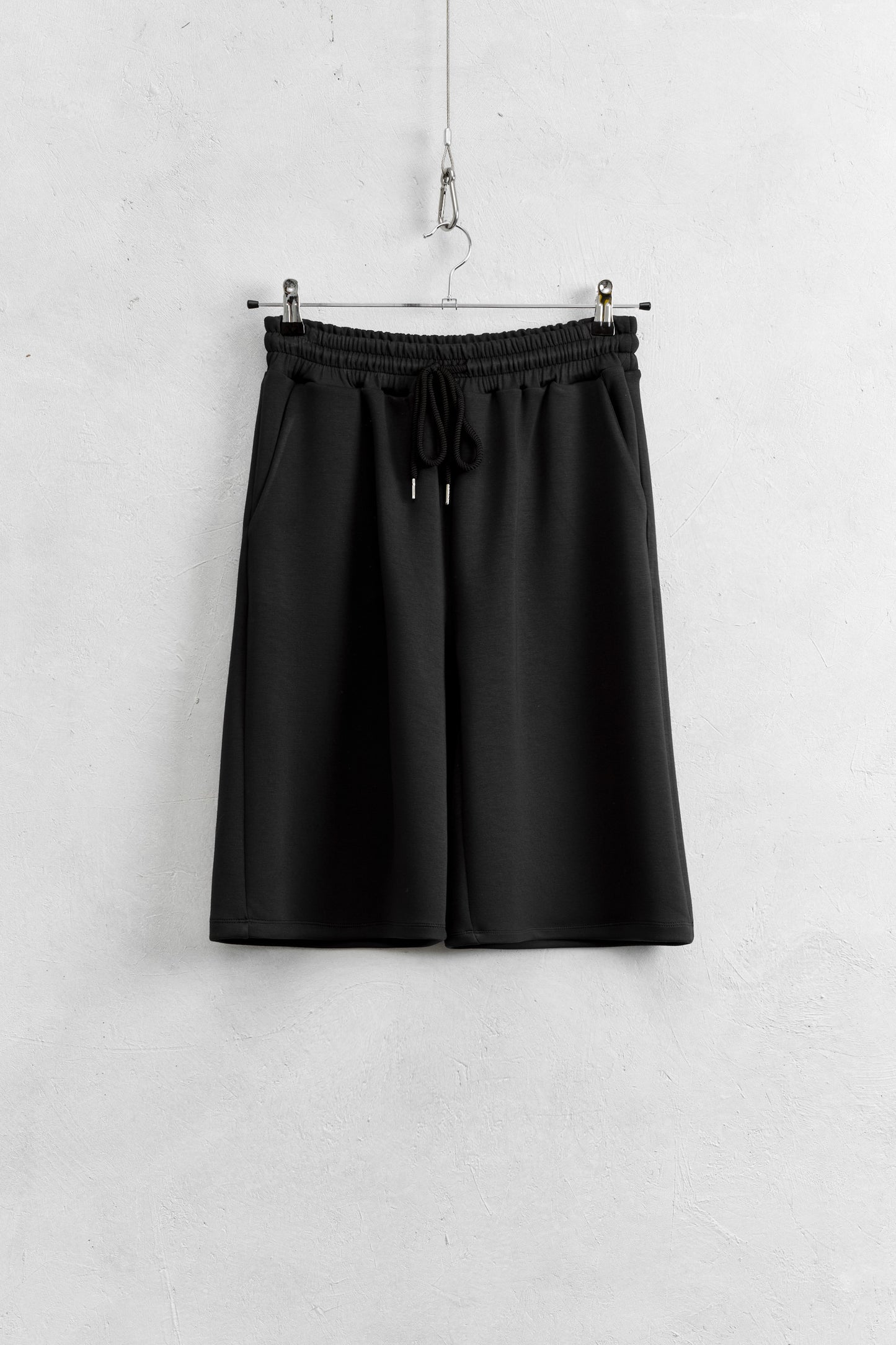 High waisted bermuda under the knee