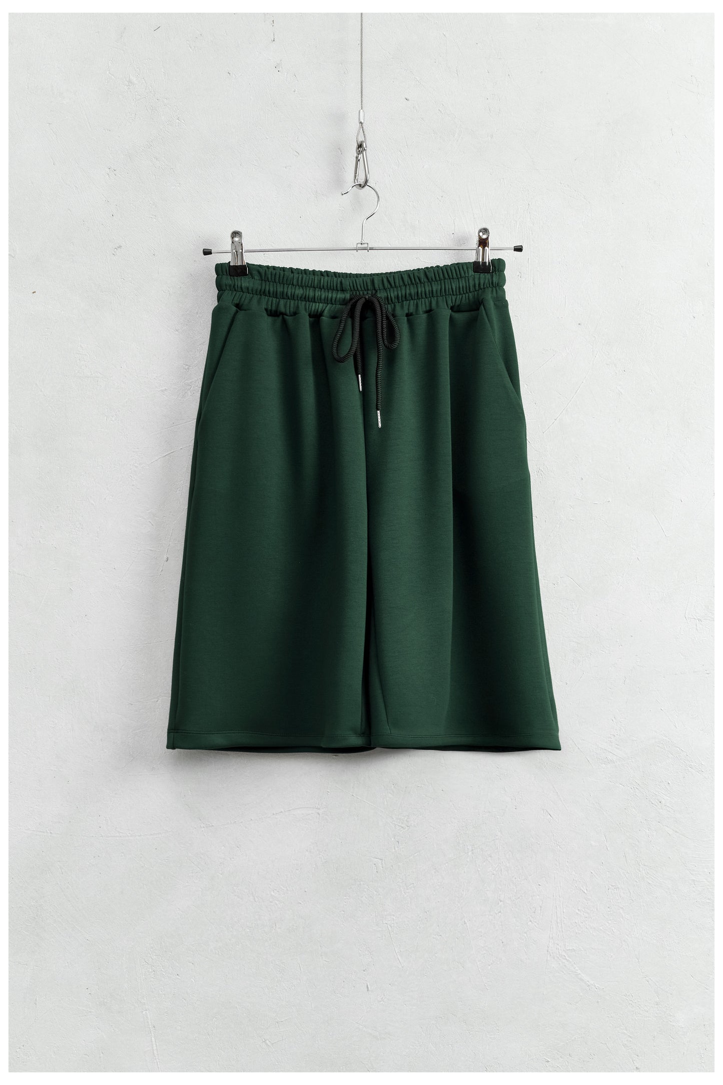 High waisted bermuda under the knee
