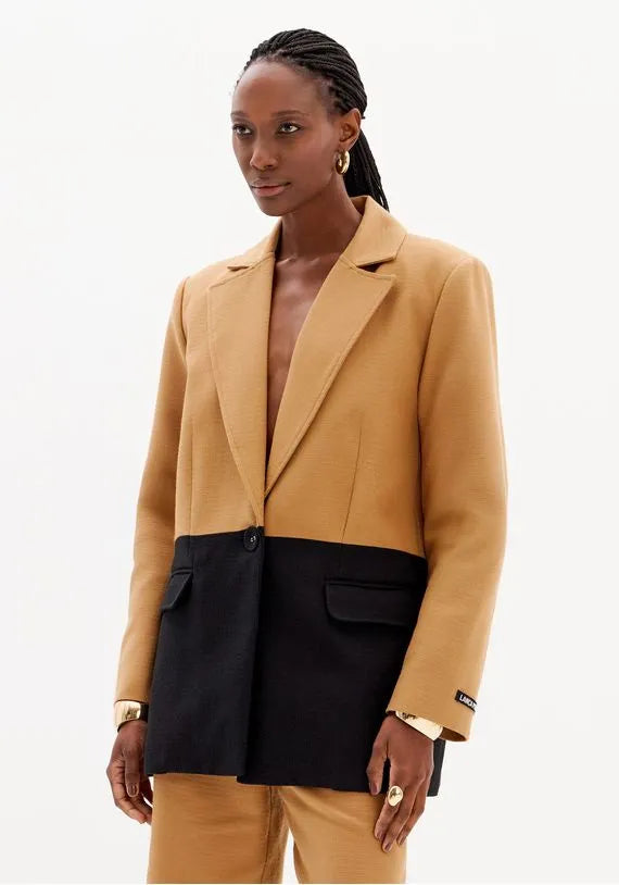 Beige highwaisted bermuda
