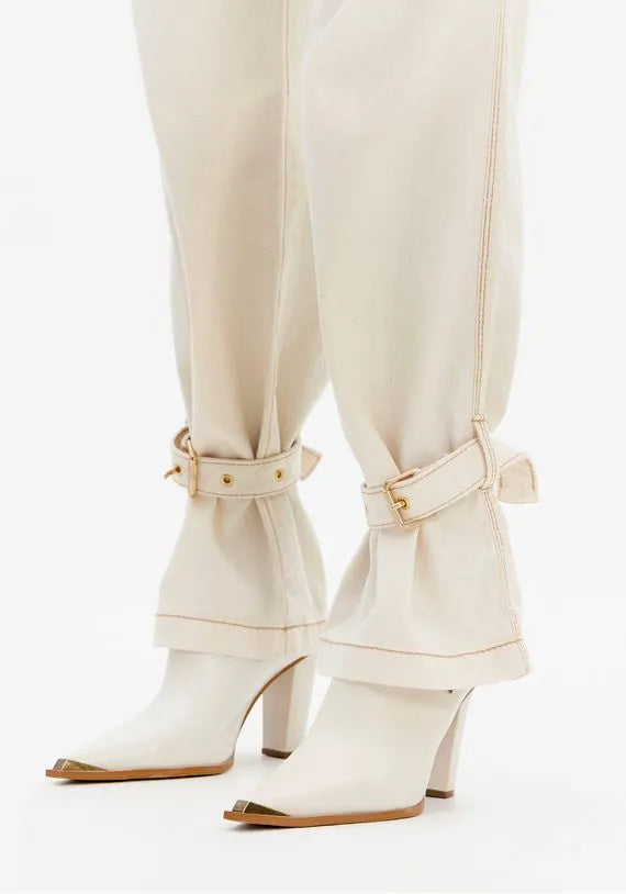 Carrot buckle hem twill pants