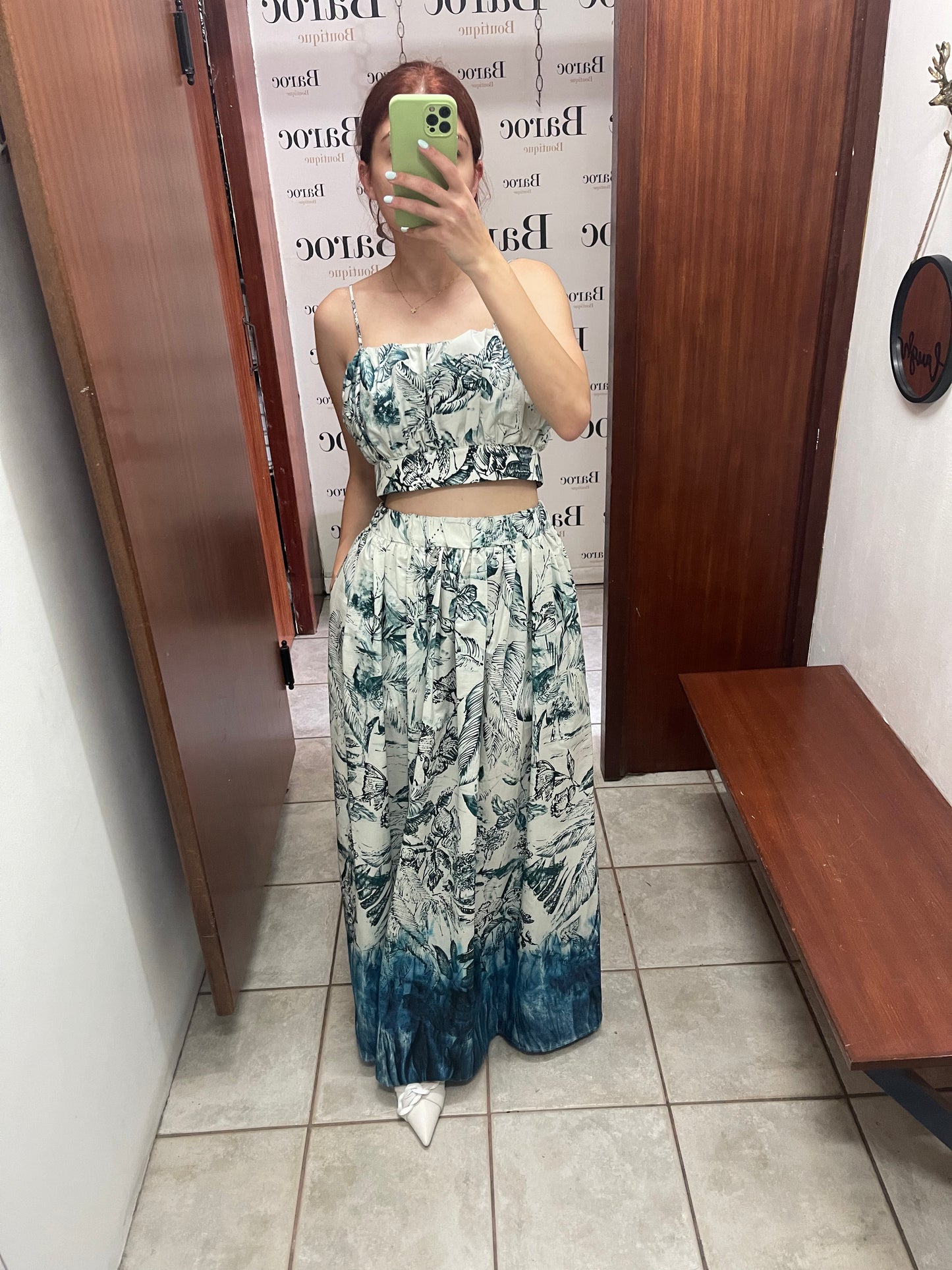 Long skirt with slits on the sides