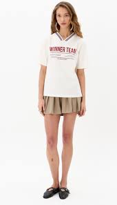 Offwhite V-neck t-shirt