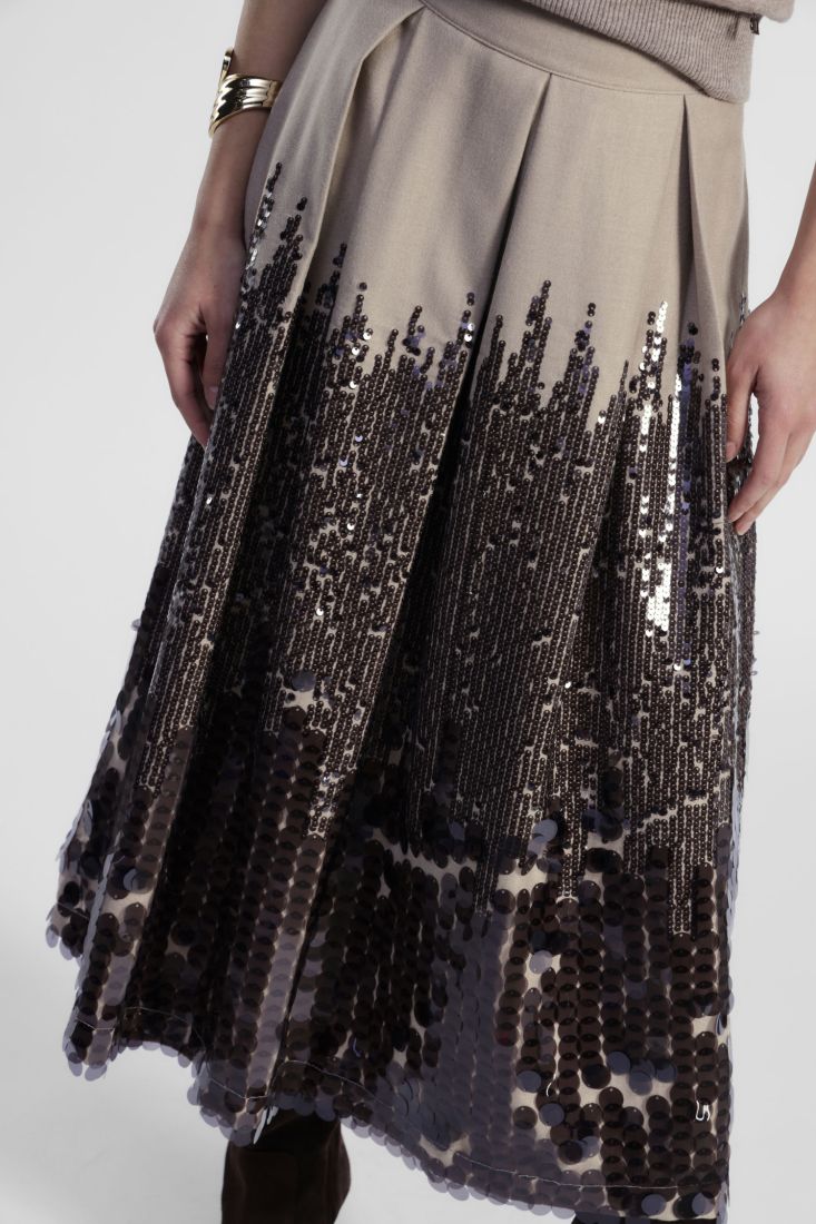 Pleated midi skirt with sequin details