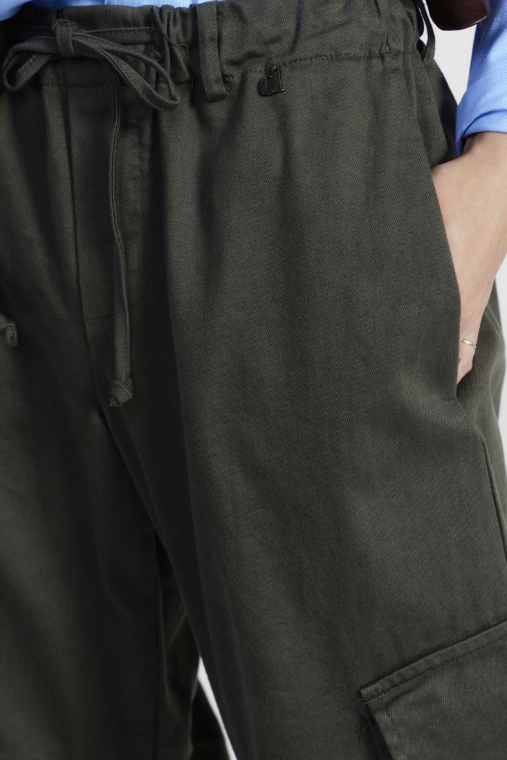 Trousers cargo fit with patch pockets and drawstring