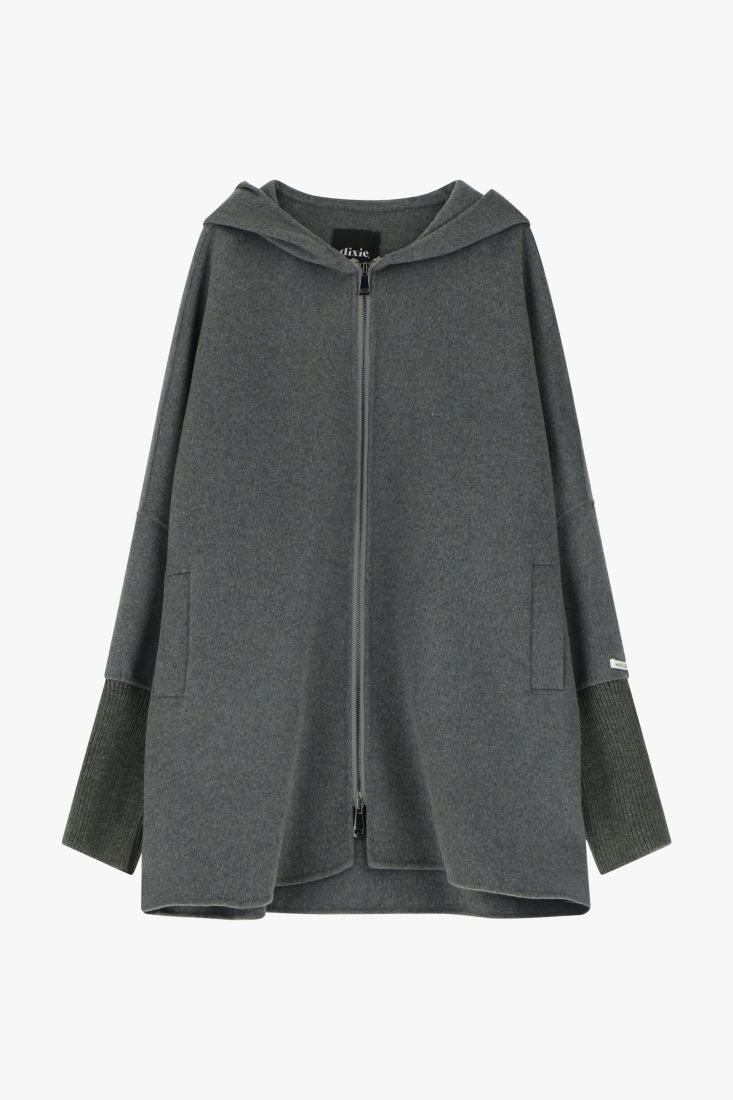 Oversize coat with hood and zip