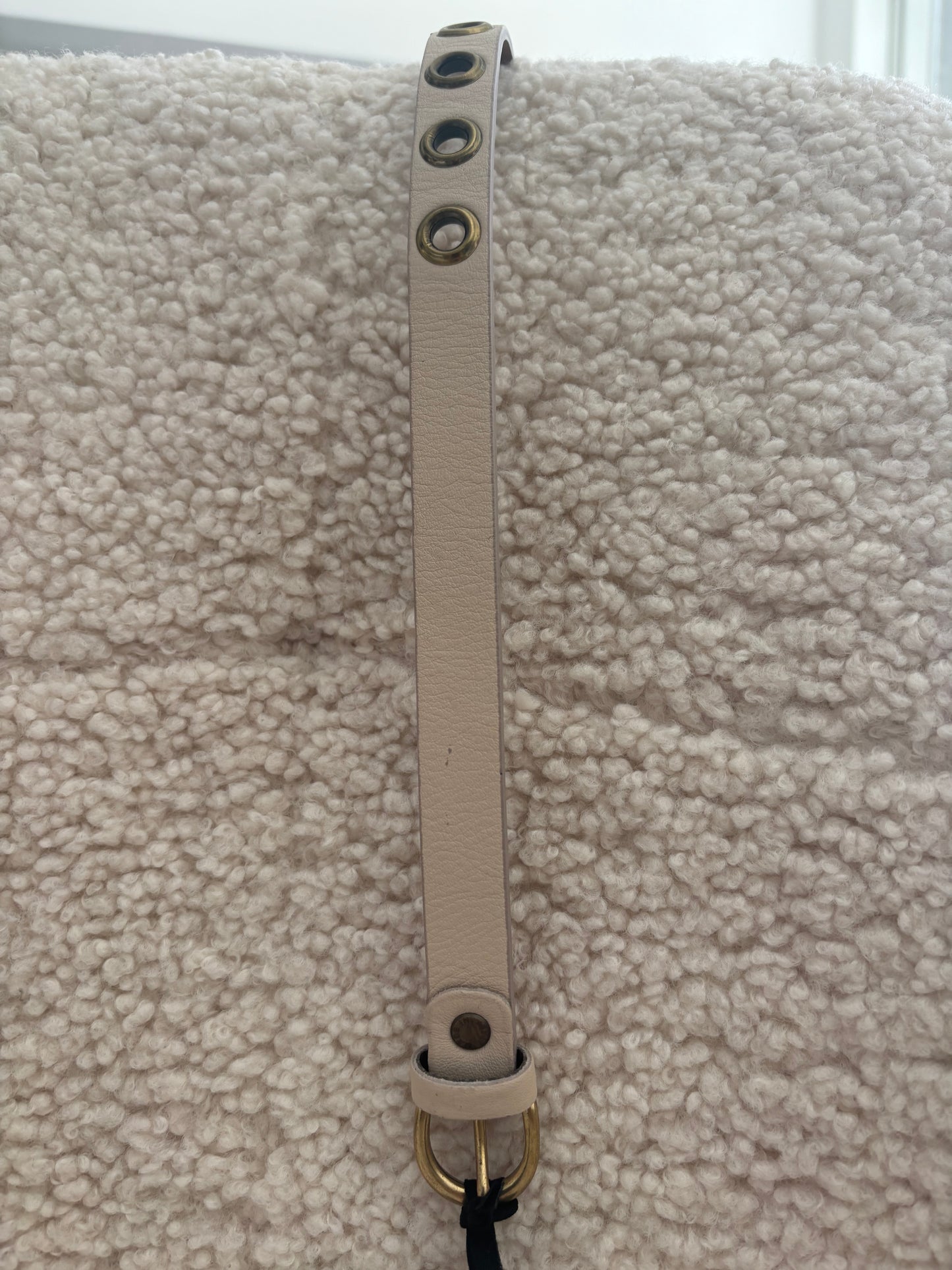 Beige thin leather belt