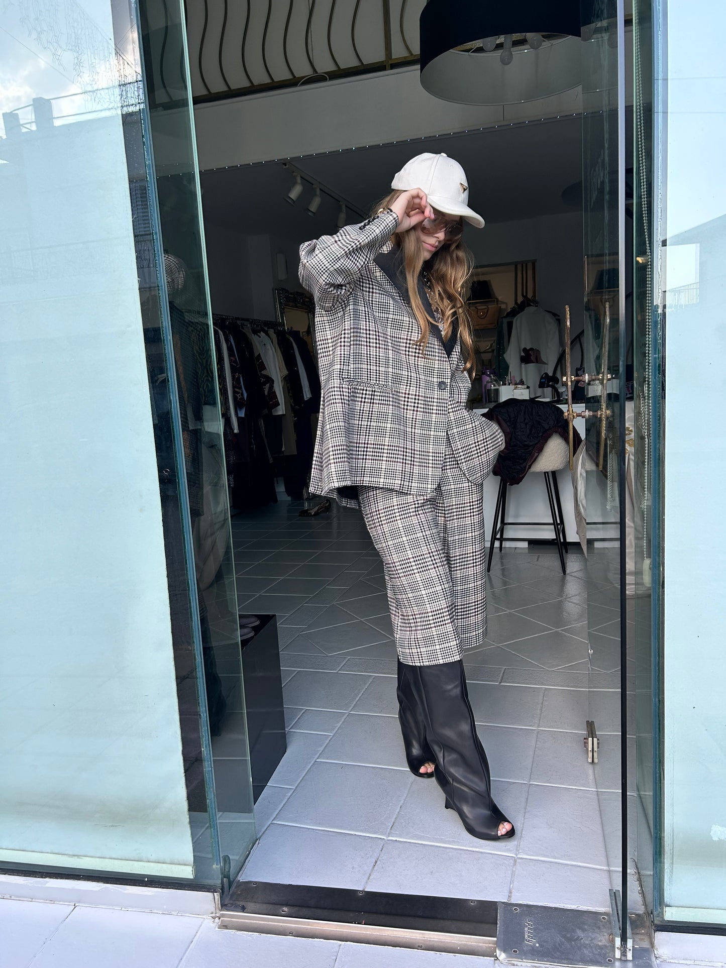 Three colored pied du poulet blazer