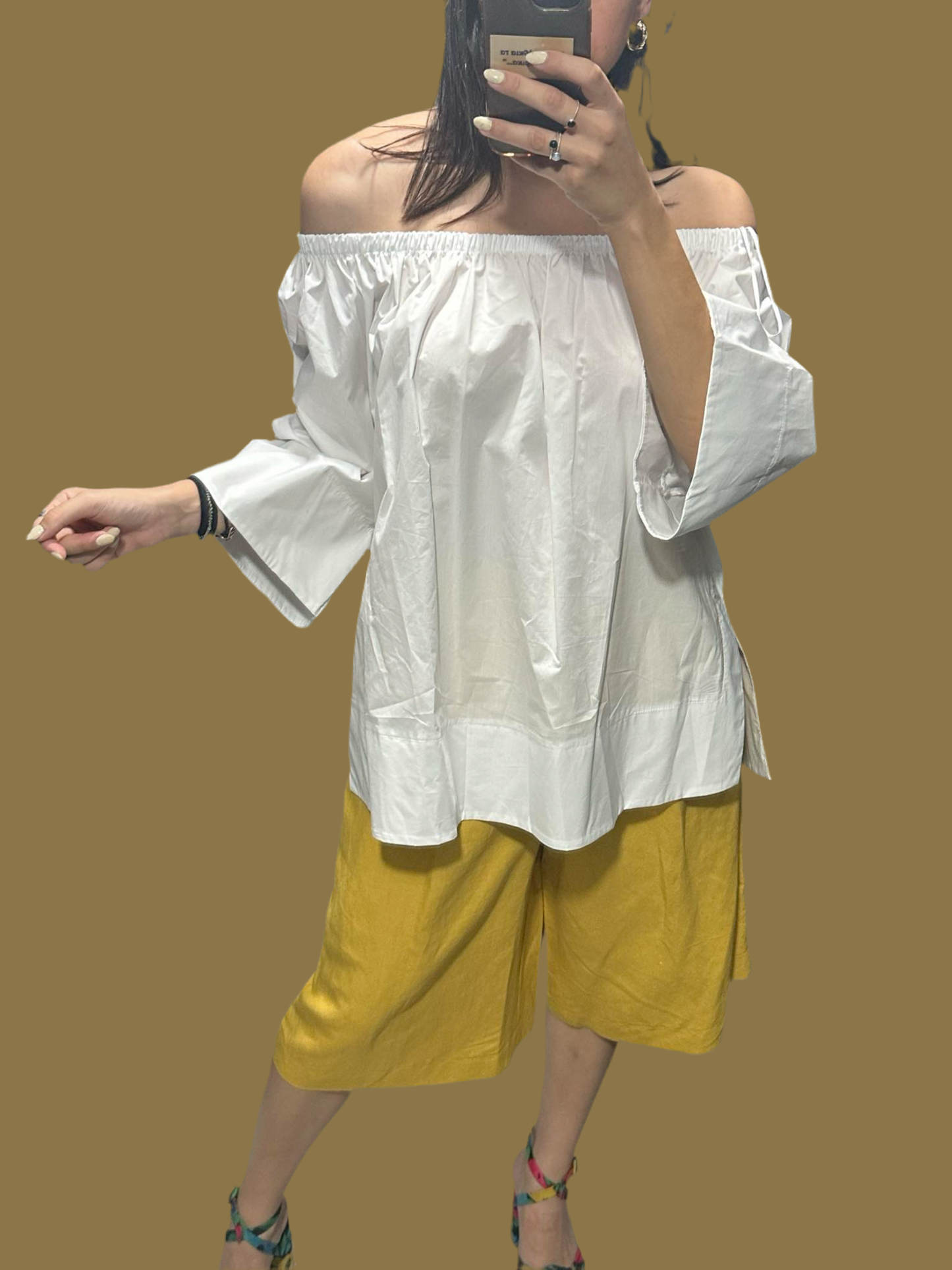 Off shoulder short sleeve top