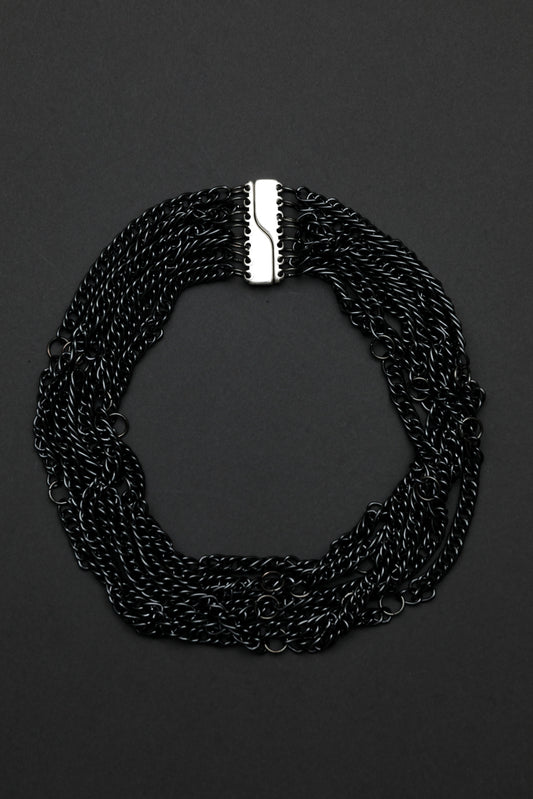 Layers black short necklace