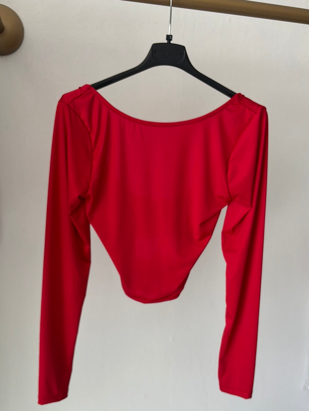 Long sleeve crop top