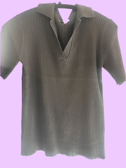 Knit short sleeve top with collar