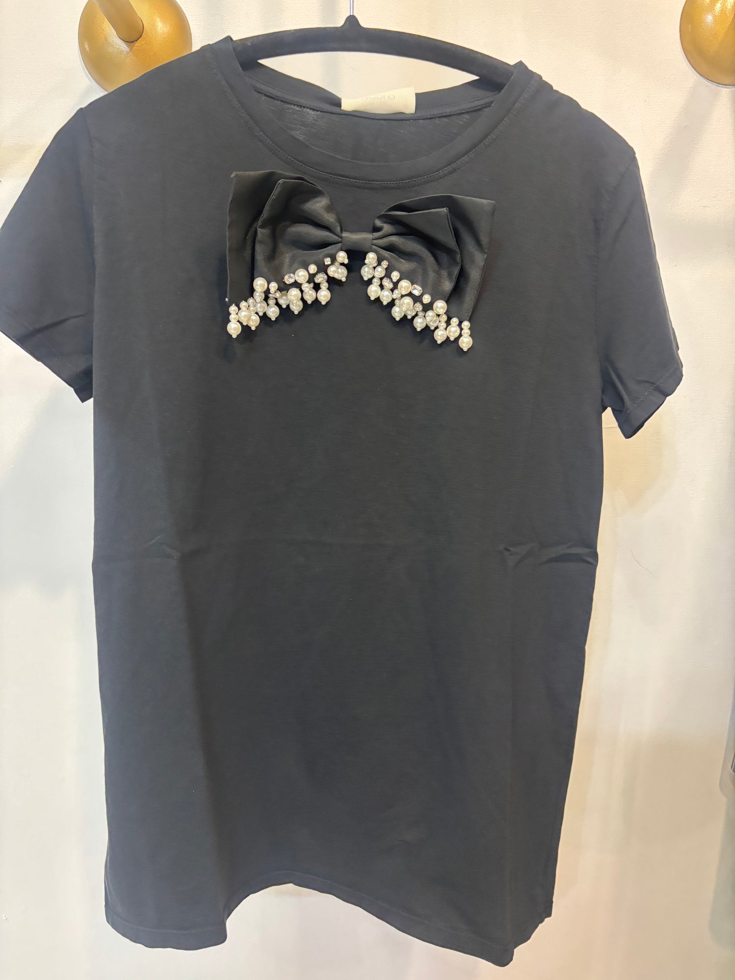 Black cotton T-shirt with pearls