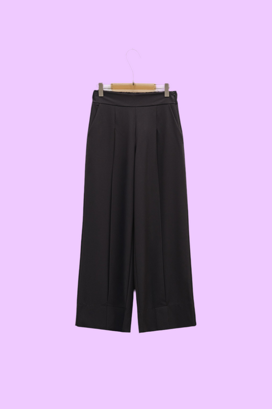Straight leg trouser