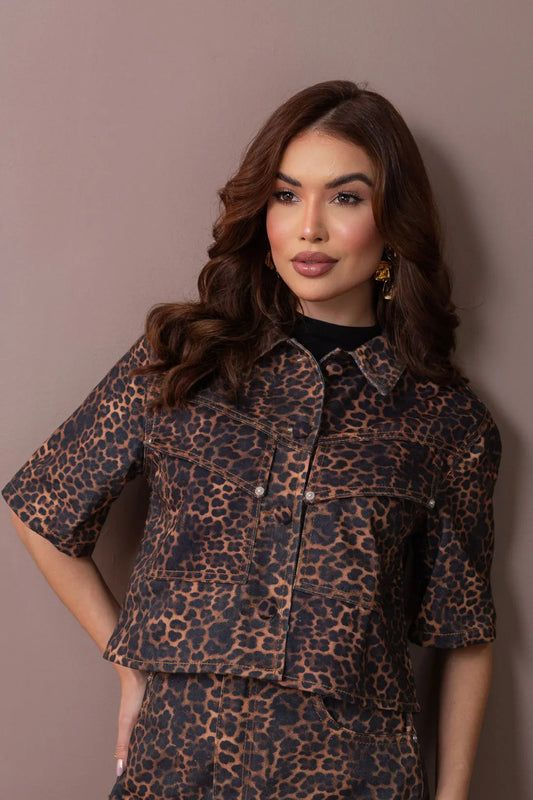 Denim crop top in leo print