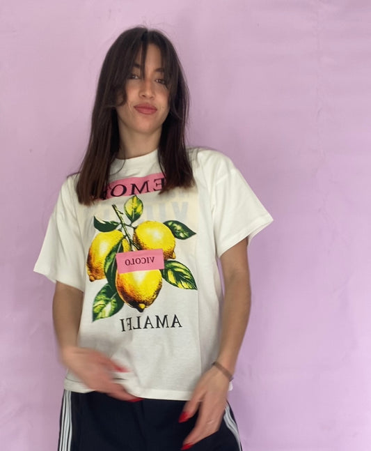 Offwhite t-shirt with print on the front