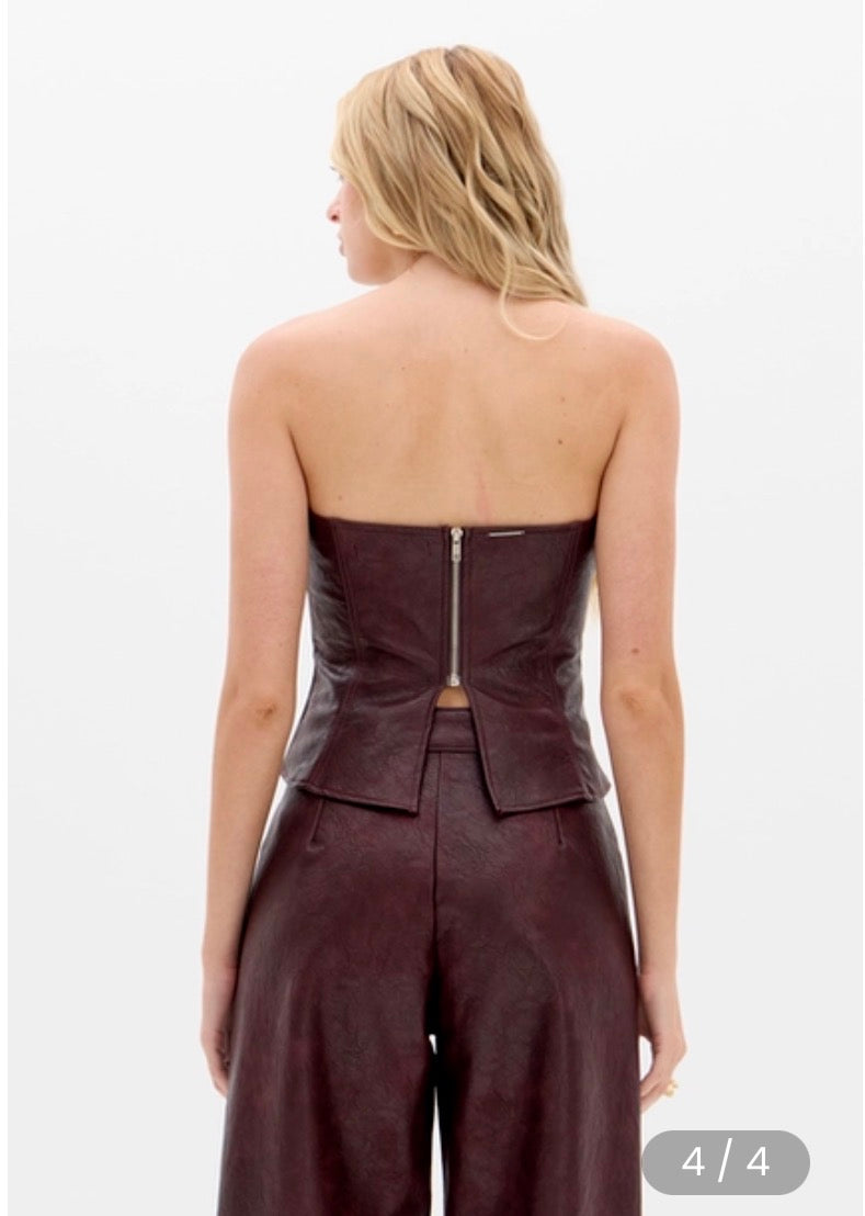 The ultimate strapless statement piece