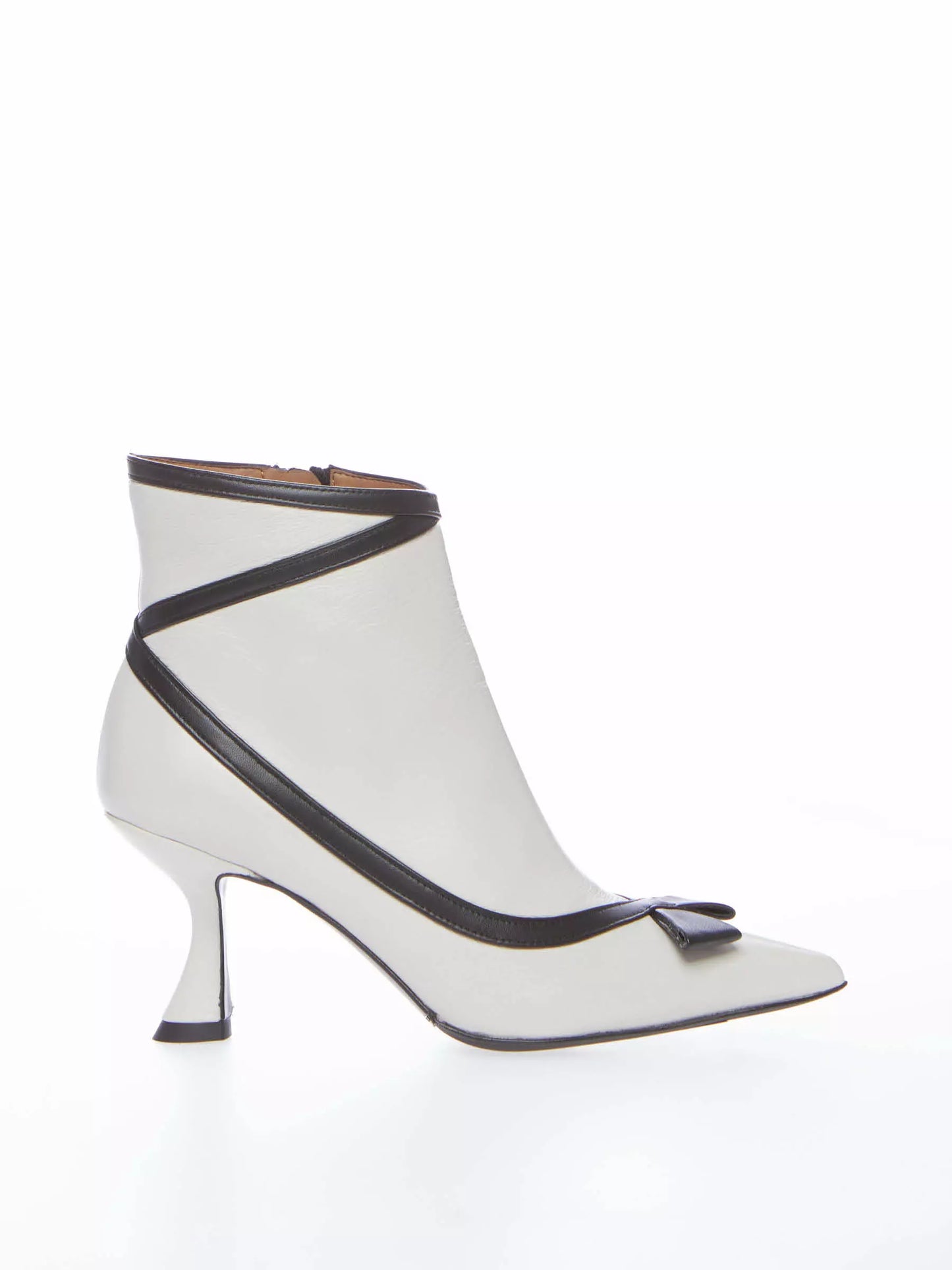 White leather ankle boot Wynona