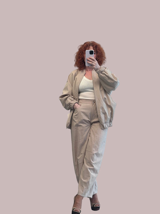 Beige barrel parachute pants Baroc Boutique