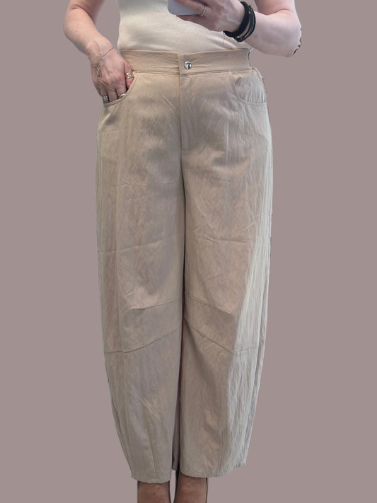 Beige barrel parachute pants Baroc Boutique