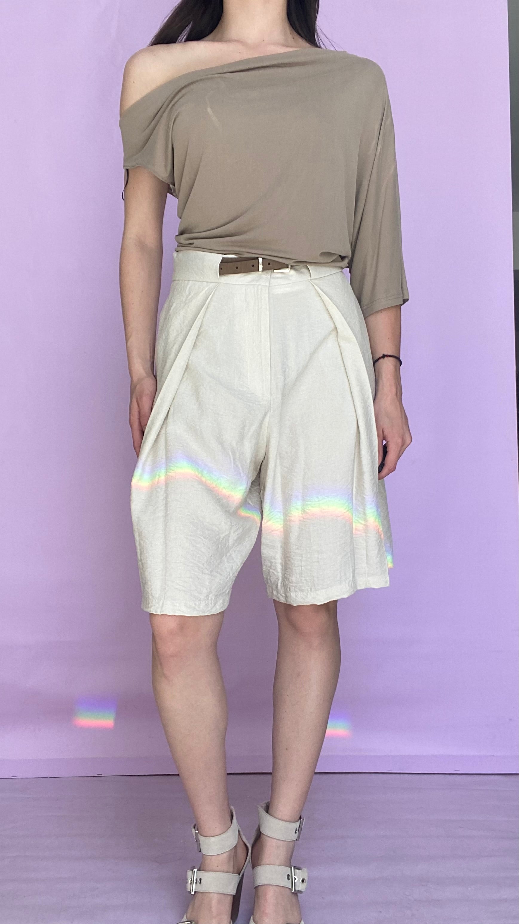 Beige Bermuda with camel belt Baroc Boutique