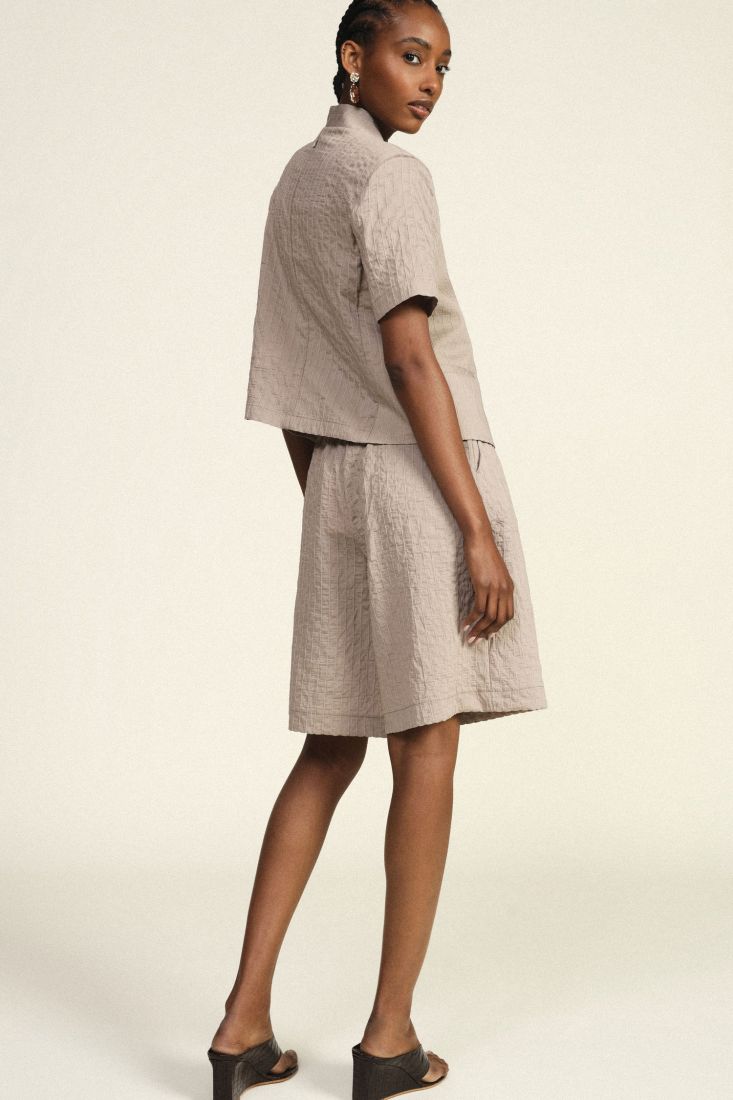 Bermuda shorts with stripes and front pleats Baroc Boutique