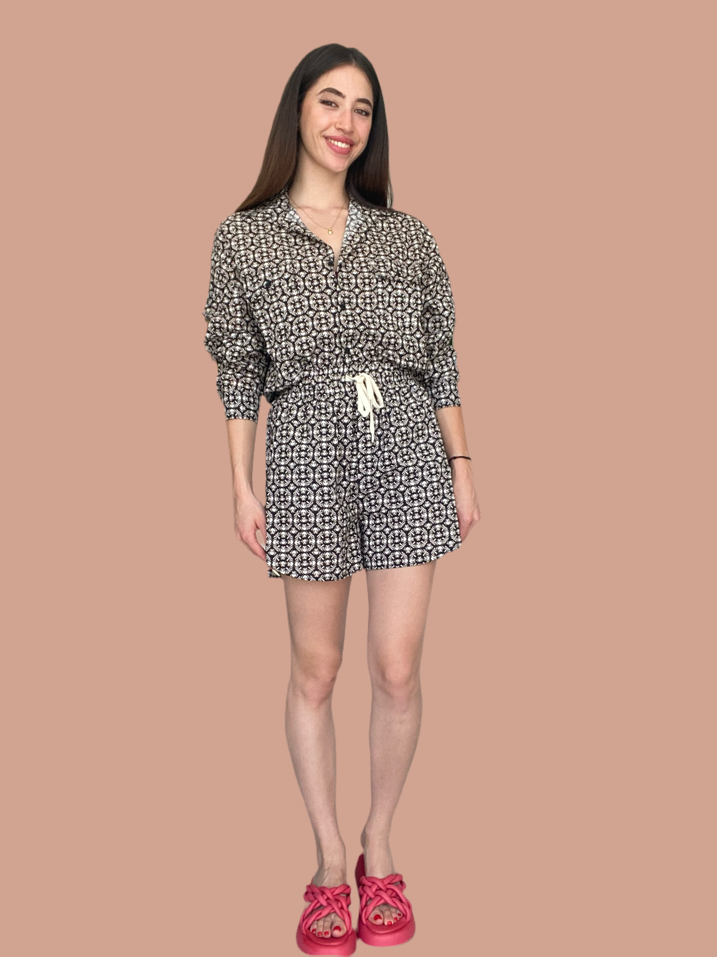 Black and offwhite cotton short Baroc Boutique