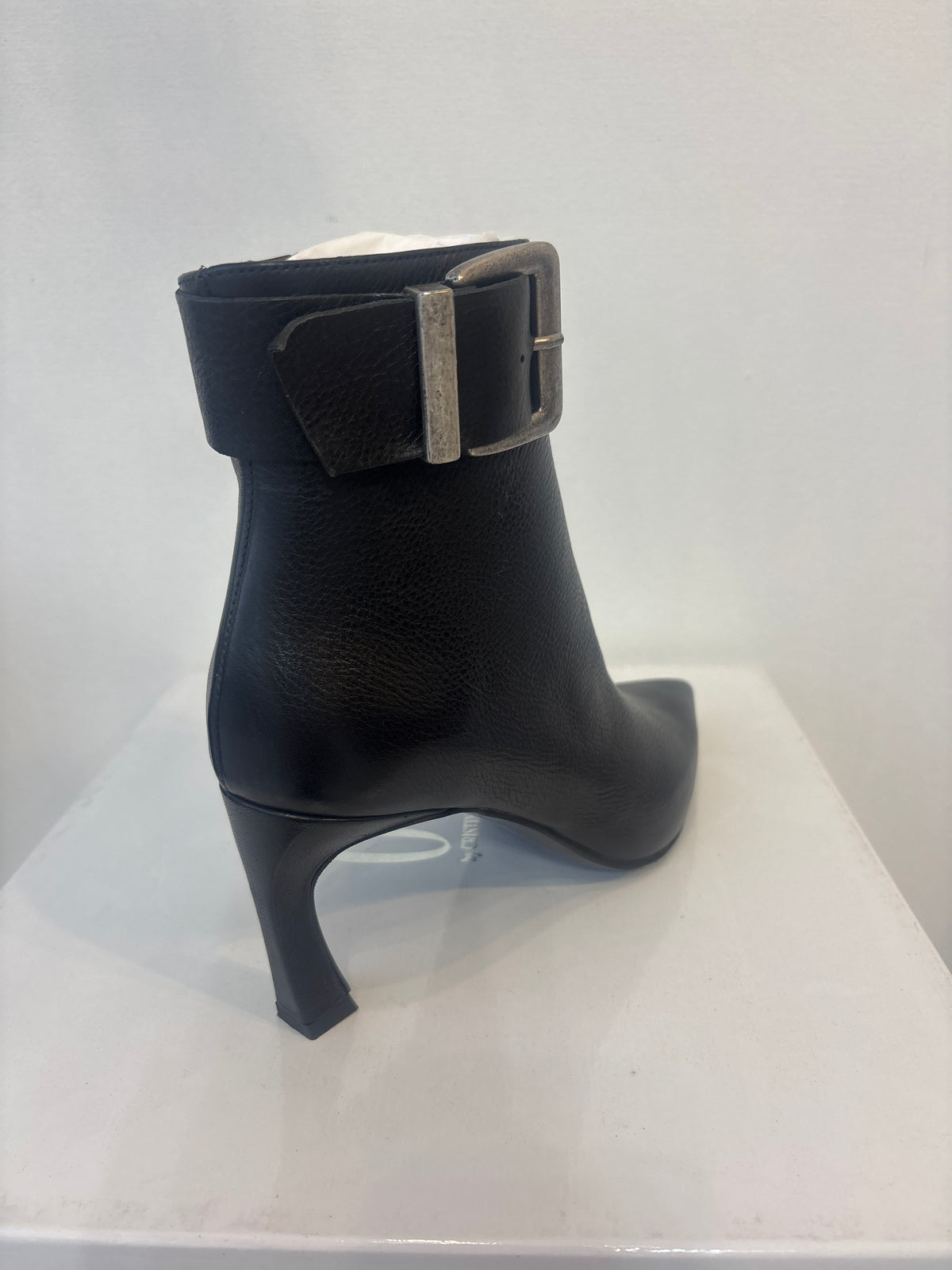 Black Buckle Pointed-Toe Ankle Boots Baroc Boutique